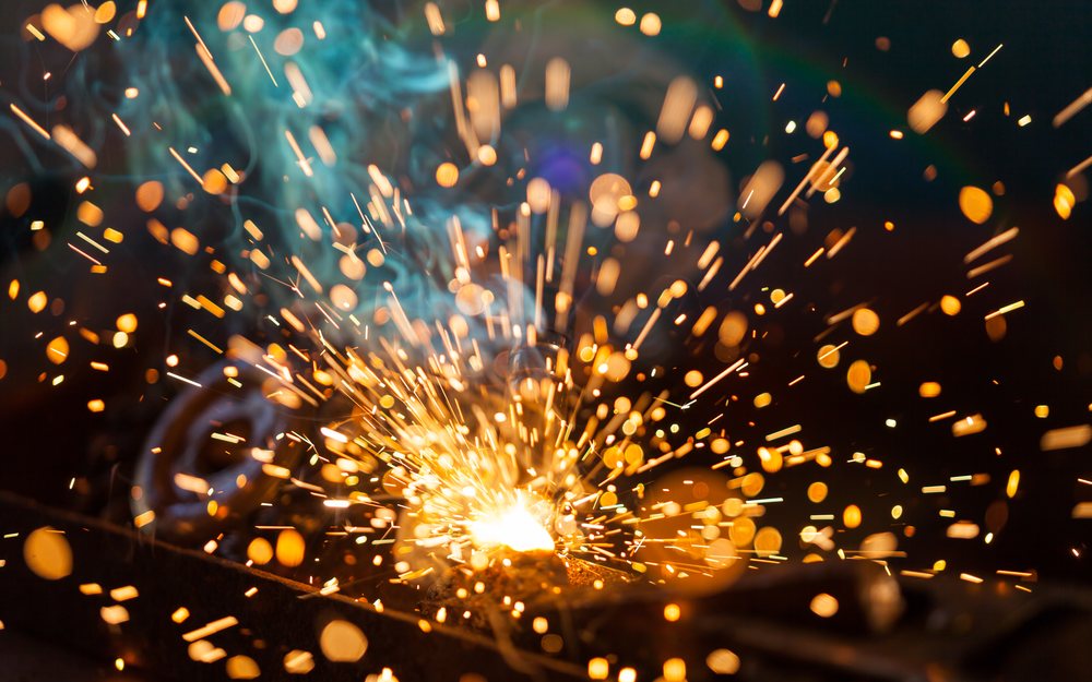 Urgent weld repair with sparks flying